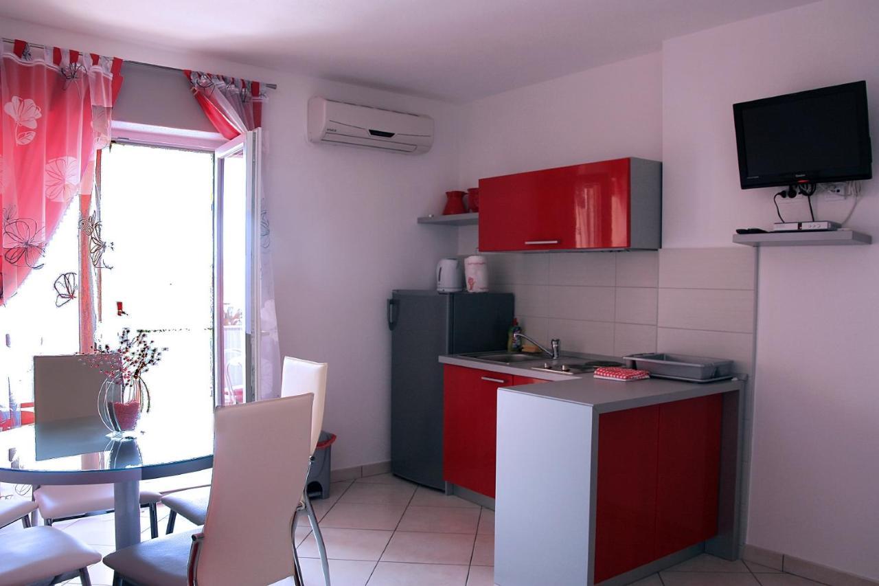 Apartments And Rooms By The Sea Tucepi, Makarska - 6058 מראה חיצוני תמונה